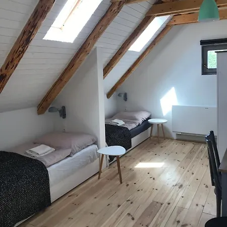 Fügekert - Bed&wine Vendégház Zánka