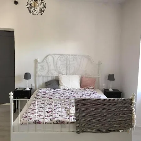 Fügekert - Bed&wine Vendégház