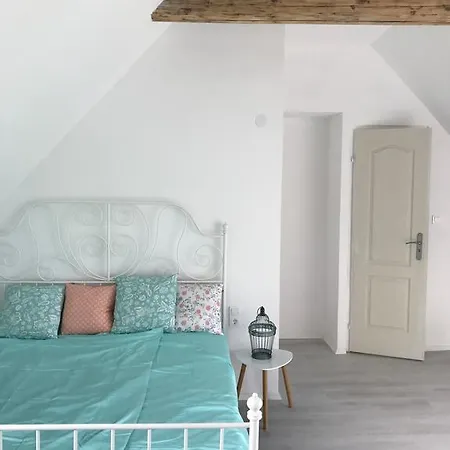Fügekert - Bed&wine Vendégház 4*