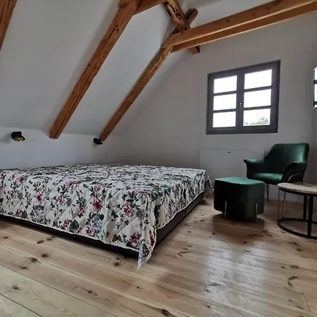 Fügekert - Bed&wine Vendégház